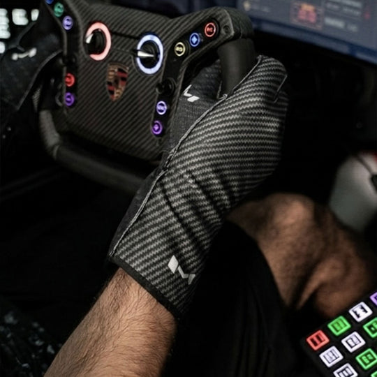 Aura Pro Carbon Gloves
