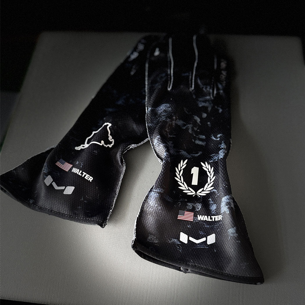 Aura Pro Forged Carbon Gloves