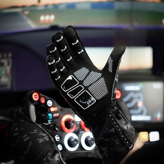 Aura Pro Forged Carbon Gloves