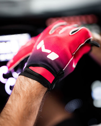 Magenta Fade Short Gloves