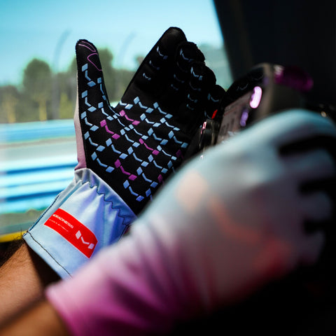 Race Snack Gloves