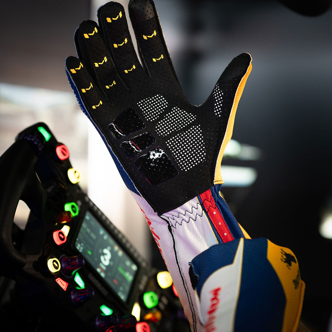 Aura Pro Red 5 Gloves