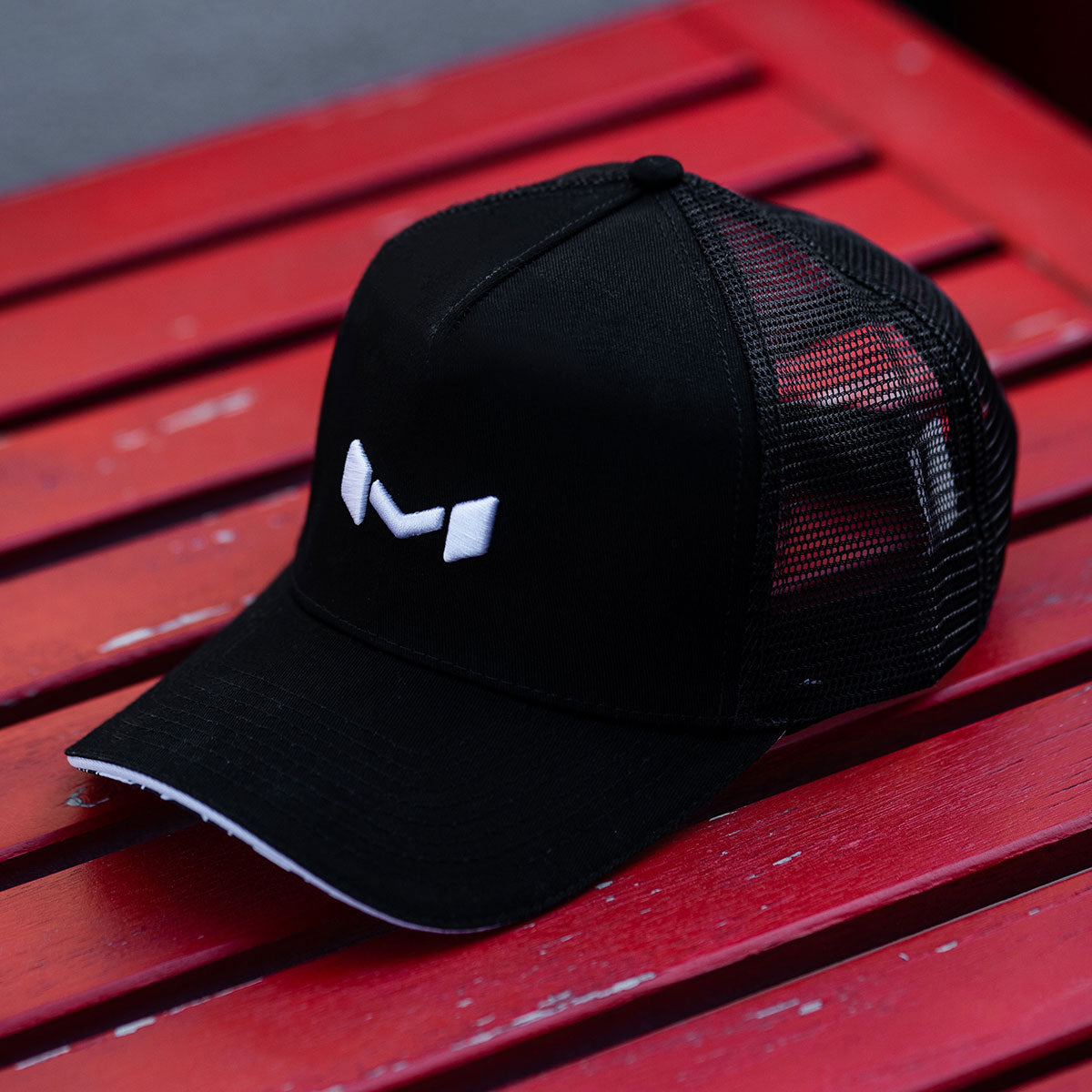 Moradness Air Flow black mesh snapback hat with white embroidery detail